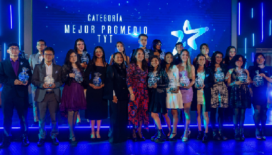 PREMIOS JÓVENES A LA E 2024 RECONOCIÓ LOS MEJORES 120 PROMEDIOS