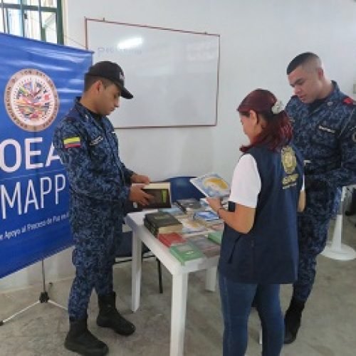 DONAR UN LIBRO ES UN HECHO DE PAZ